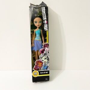 Monster High Cleo de Nile Doll Damaged Box